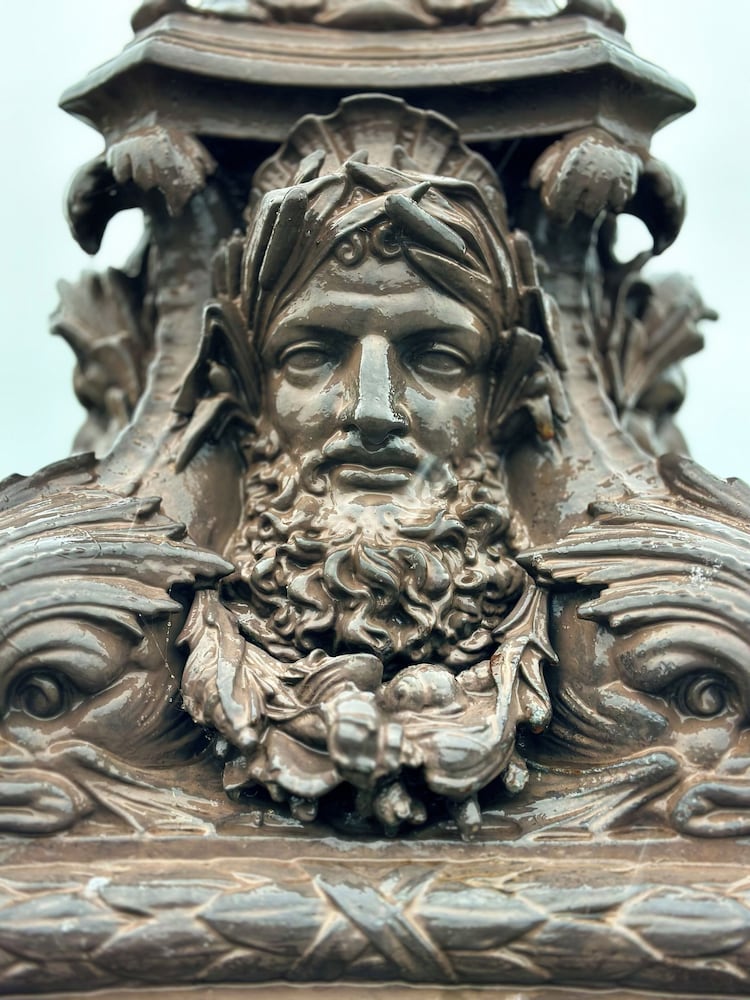 1544 Dauphine