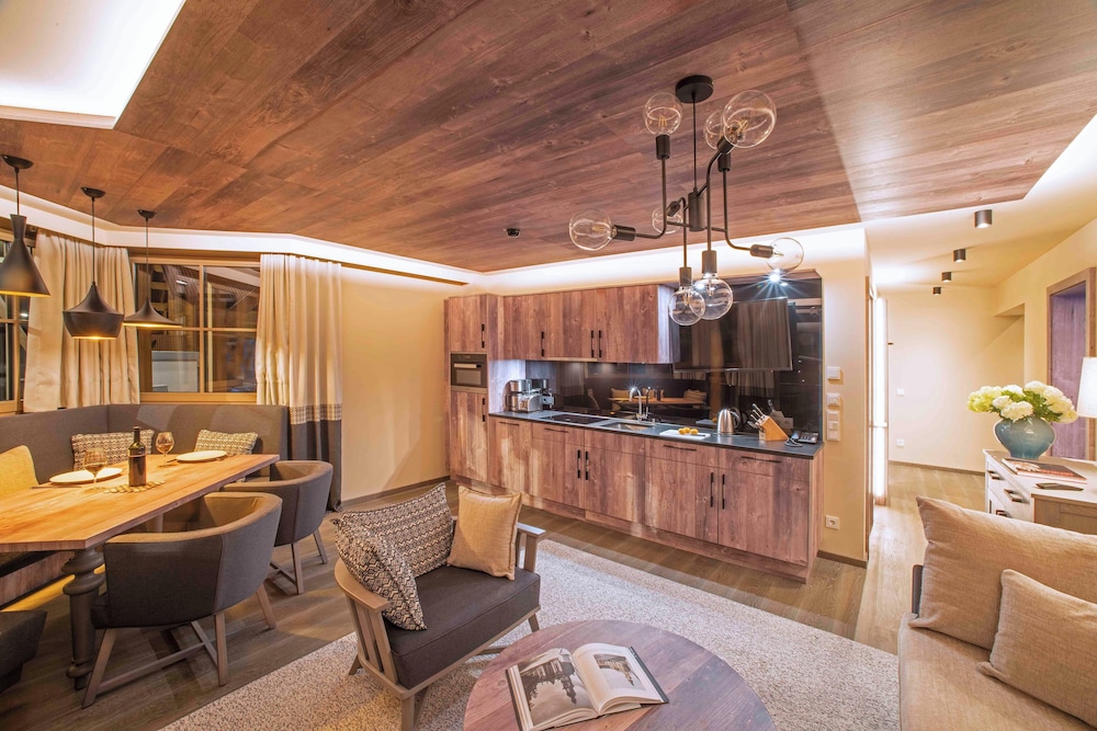 Mountain Spa Residences