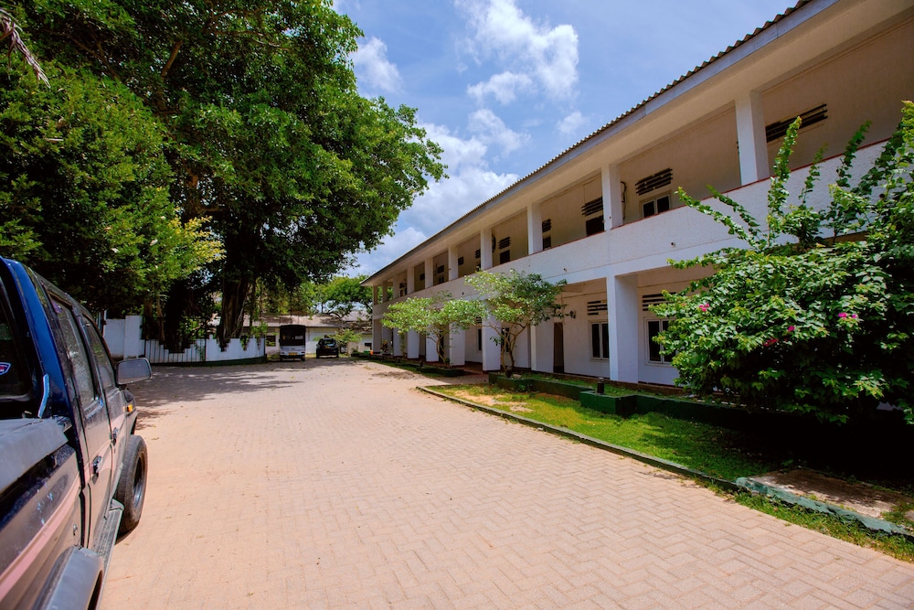 Hambantota Rest House