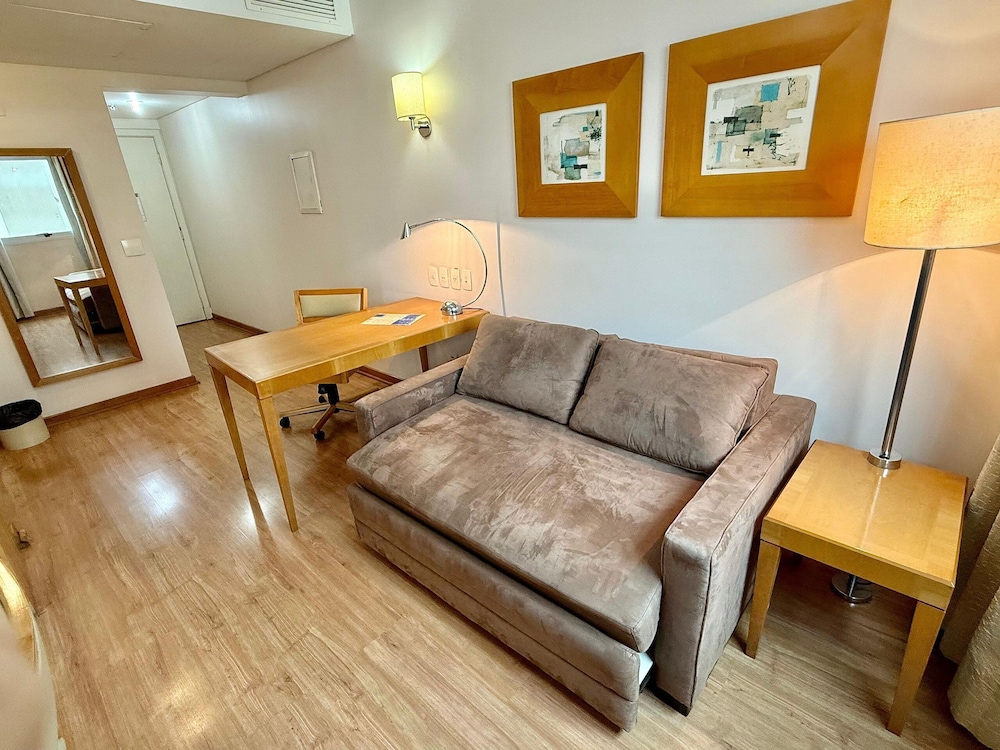 Get a Flat 705-Oscar Freire Lifestyle