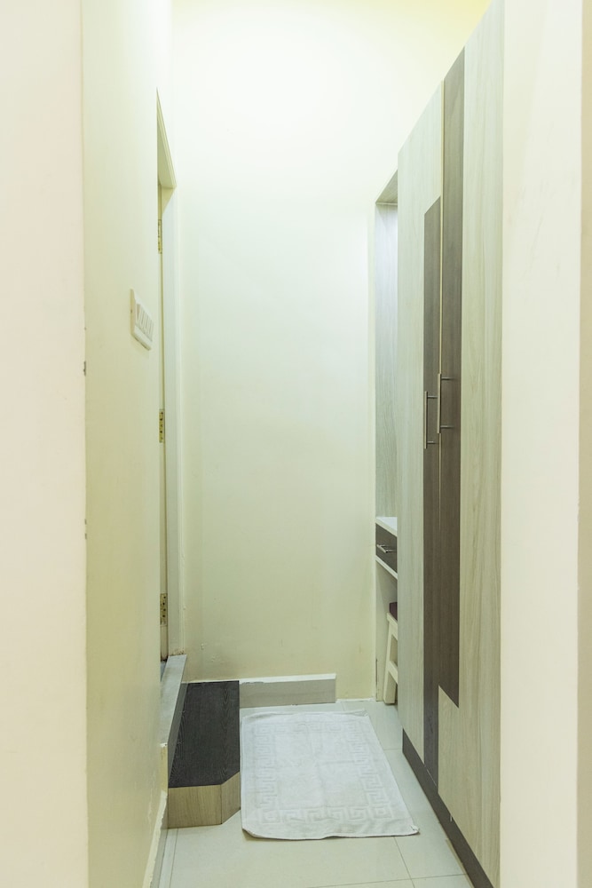 Shrees Hotel