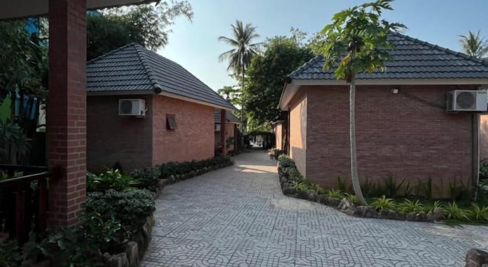 Rum Bungalow Resort Phu Quoc