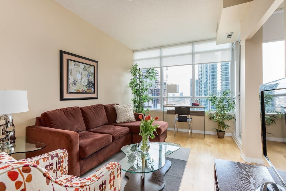 Executive Condo in the Heart of Downtown-0