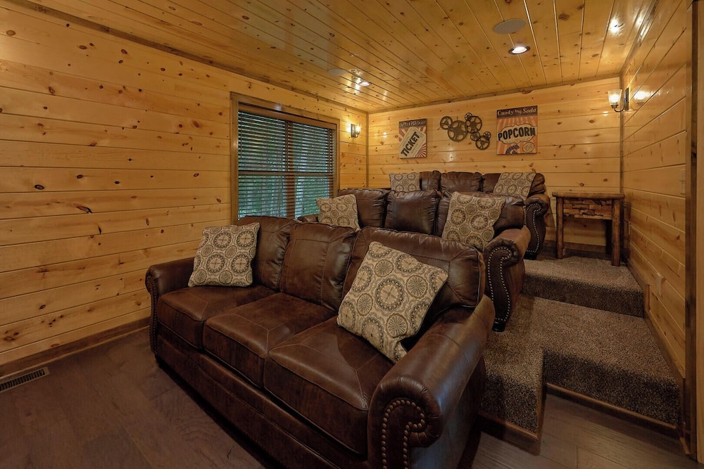 Adventure Lodge