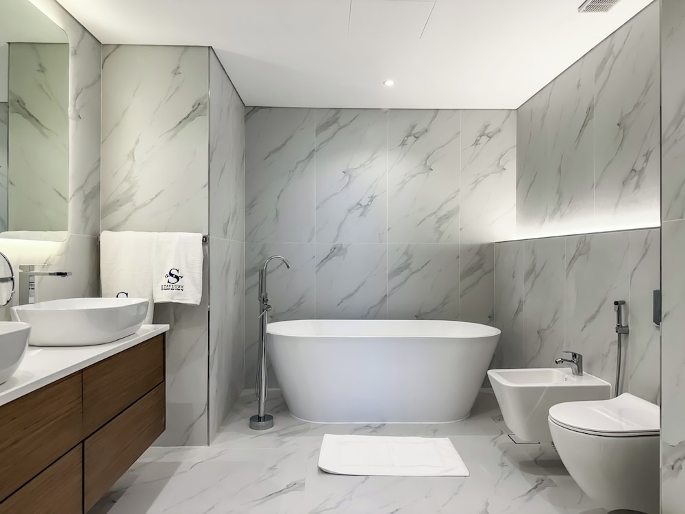 Resort Apartments - Royal Amwaj North