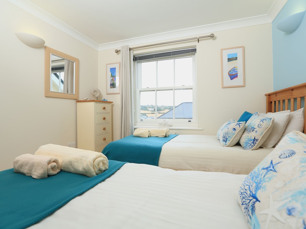 8 Thurlestone Beach view 4