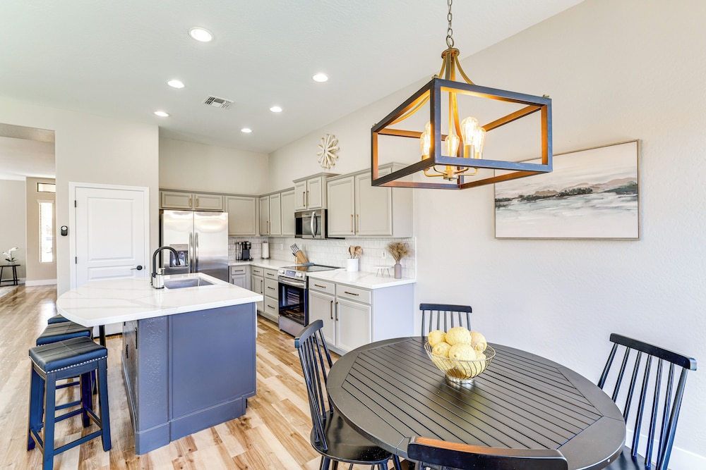 Fenced Pool & Patio: Newly Updated Surprise Home