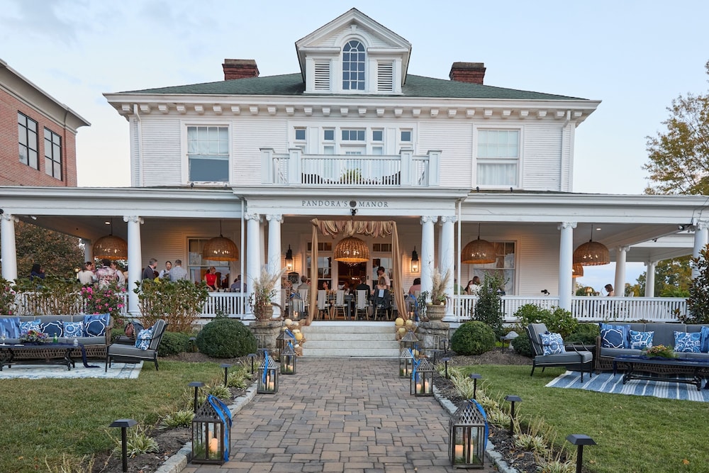 Pandora's Manor Bed & Breakfast