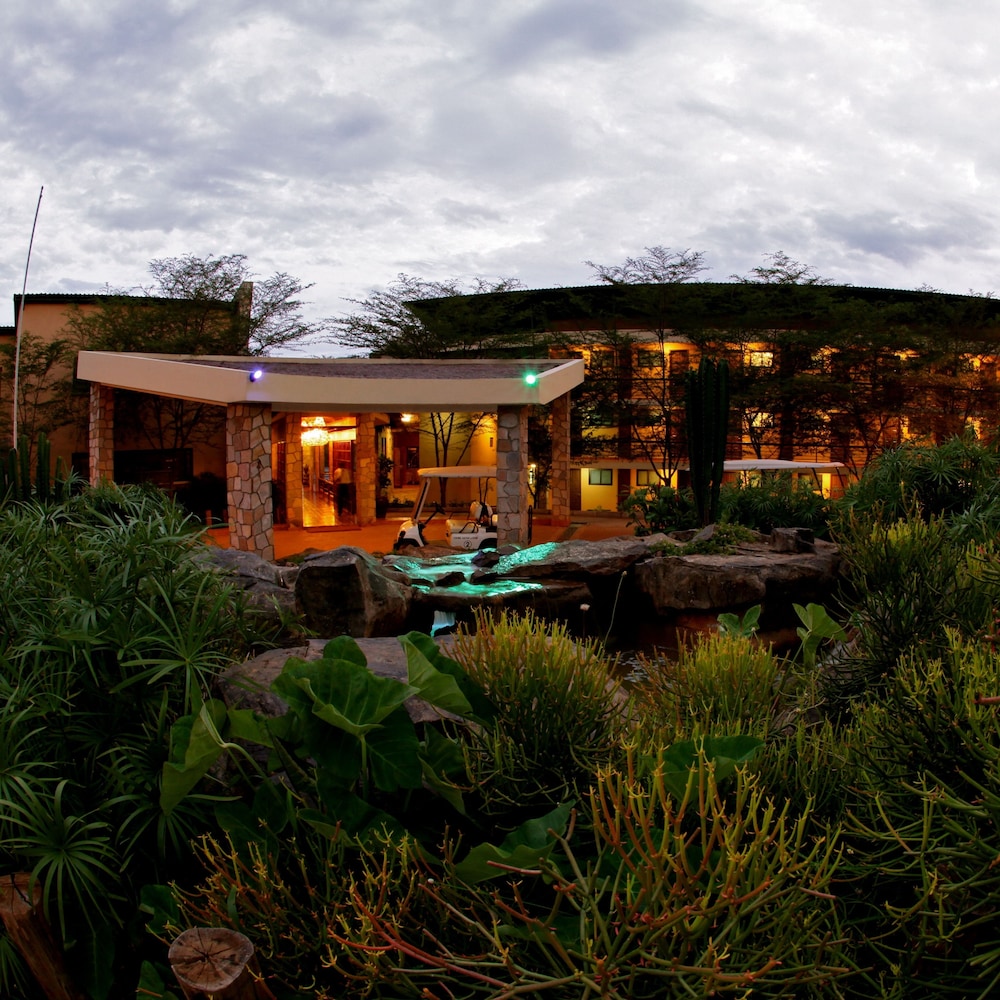 Chobe Safari Lodge | East Africa Uganda
