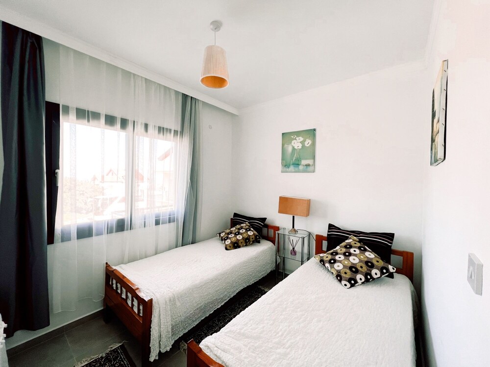 Convenient Sea View Flat in Central Kyrenia