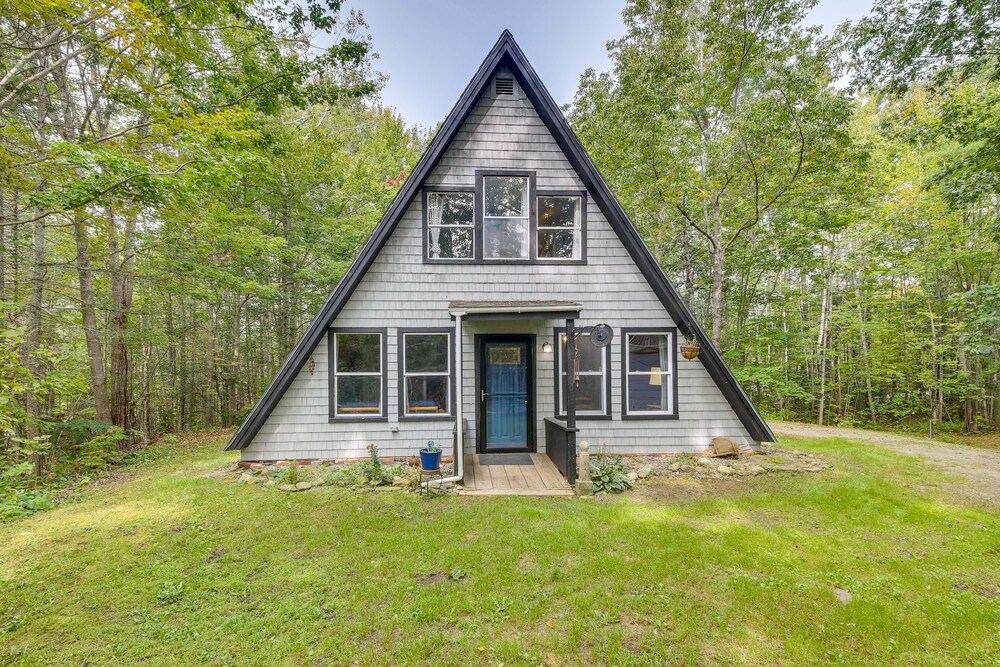 Pet-friendly Belfast Retreat - 2 Mi to Downtown! view 3