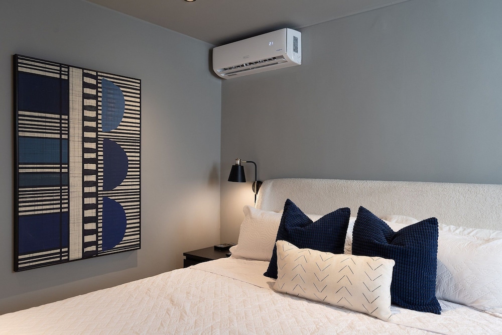 Shalom Residences By YellowKey