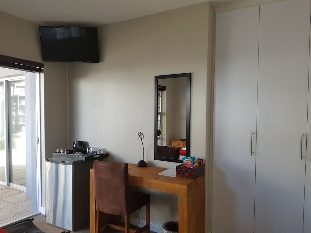 Melkbosch Guesthouse