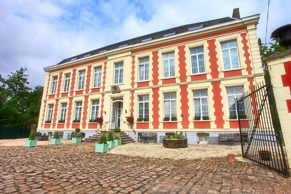 Château de Moulin le Comte