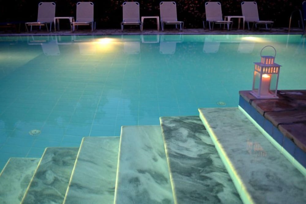 Photo 32