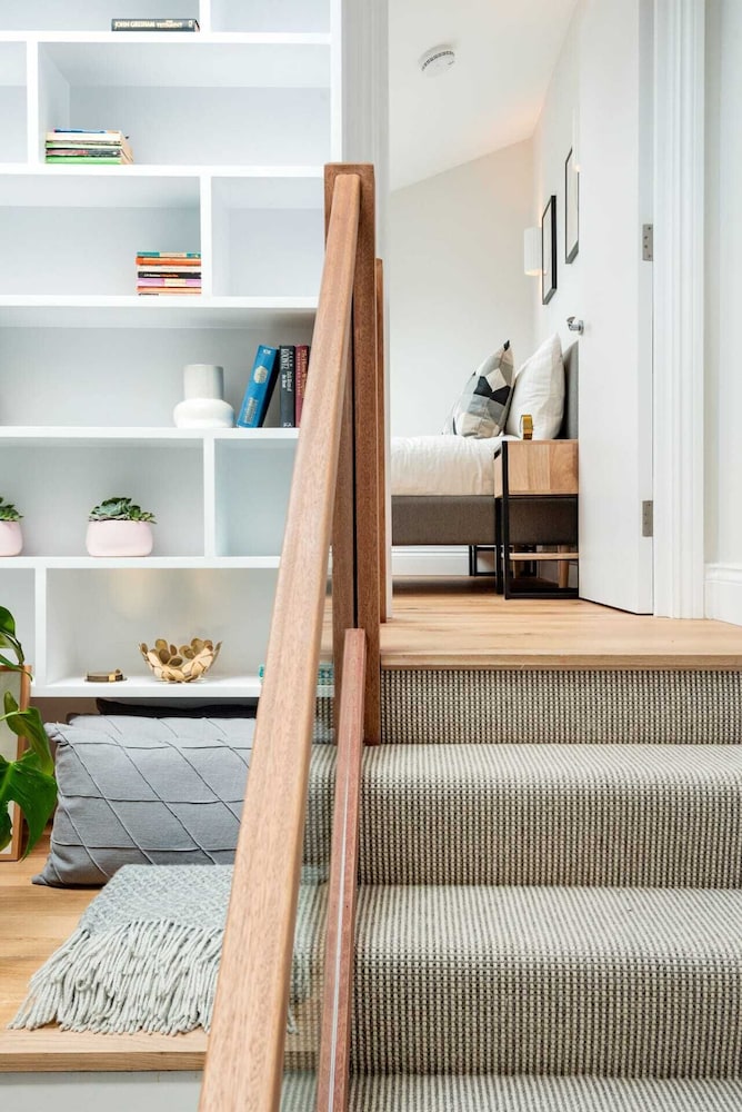 Lillie Road Residence B