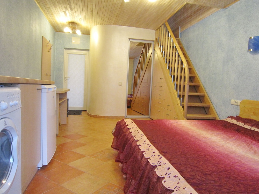 Photo 33