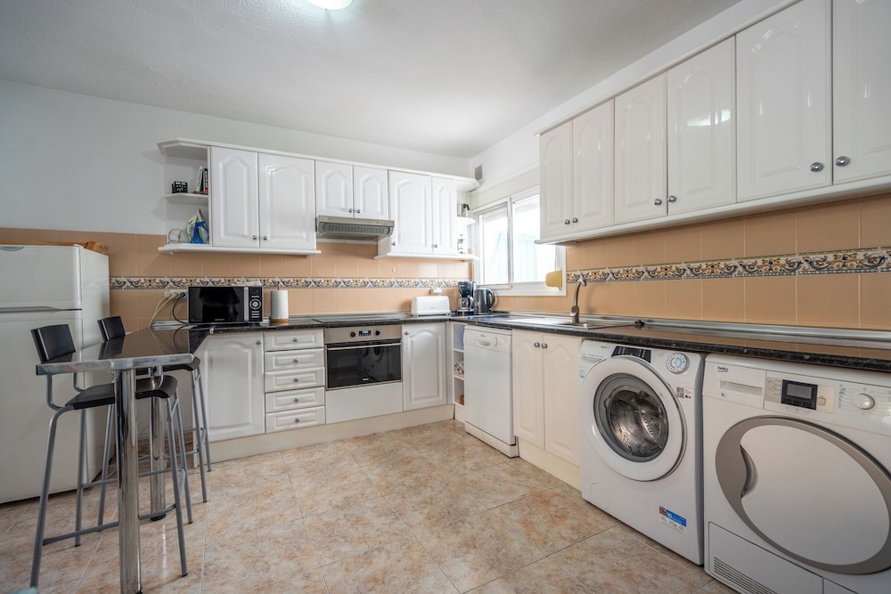 Condo 50m From Los Boliches Beach in Fuengirola