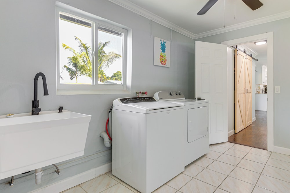 Swim, Game & Bbq: Family Retreat in Stuart