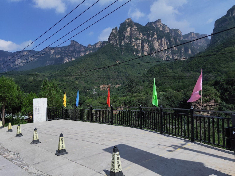 Pingshun Fuya Fengqing Hotel