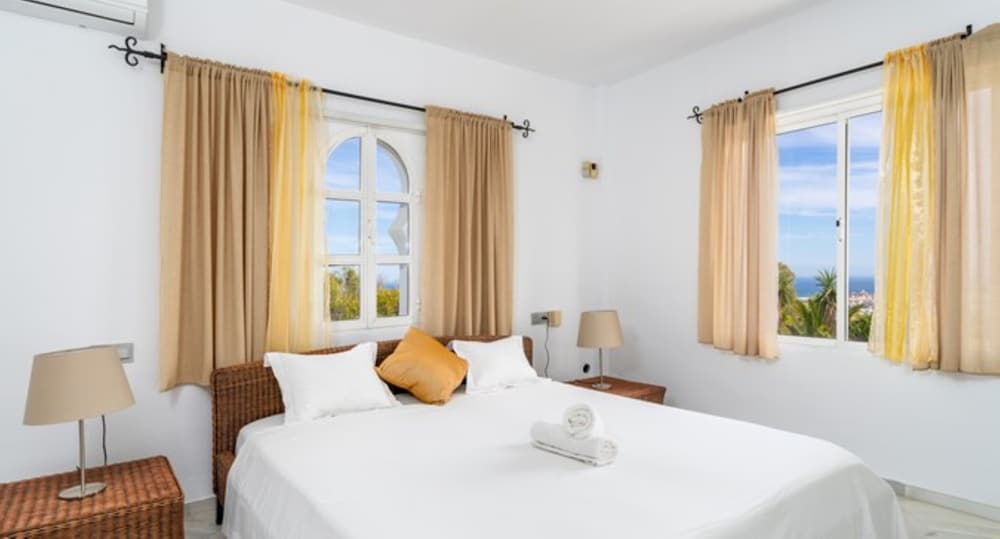 Villa - 4 Bedrooms with Pool, WiFi and Sea views - 107886 view 5