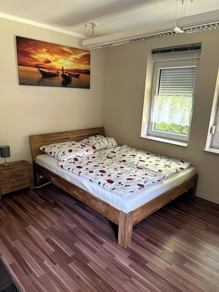 Large Accommodation for up to 18 People Near Halle & Leipzig With Pool Table
