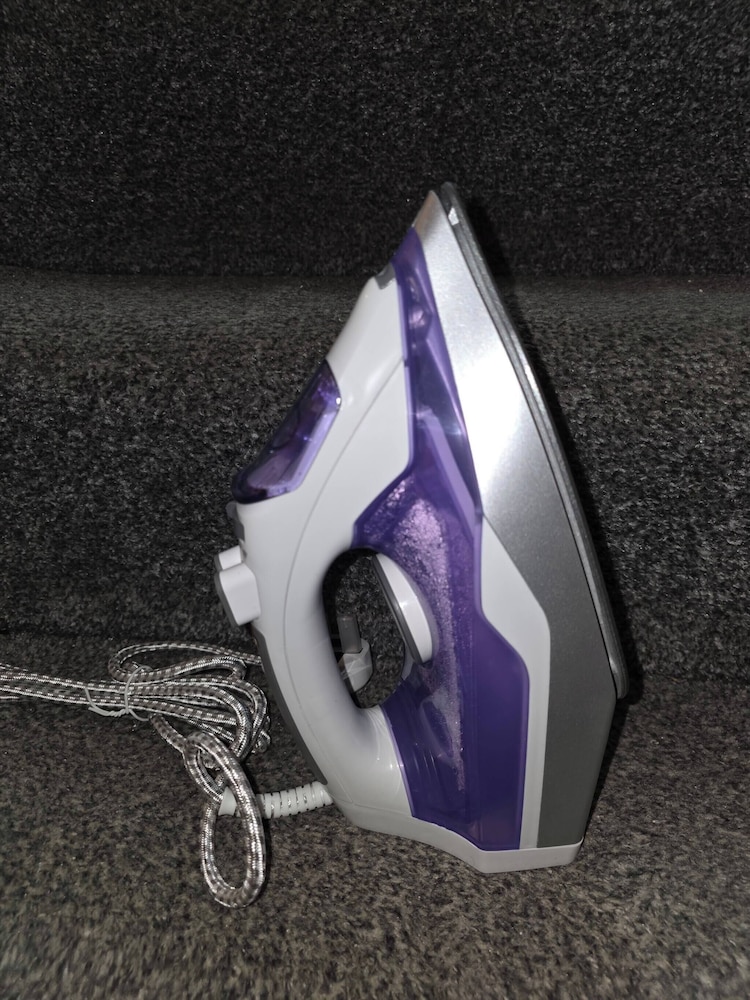3 Bed Home Free Wifi & Netflix Central Location