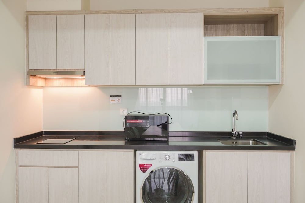 Elegant and Spacious 3BR Menteng Park Apartment, 자카르타 - 16
