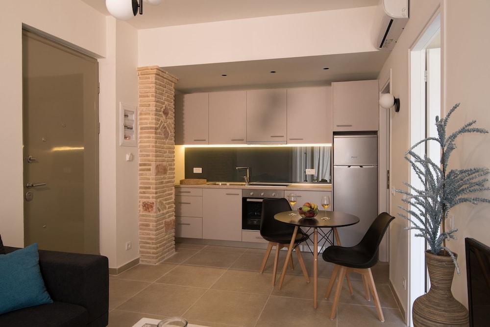 Lodge Apartments