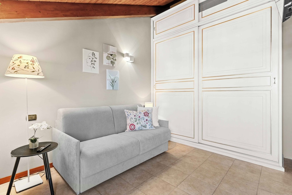 Stylish Penthouse in Sesto San Giovanni