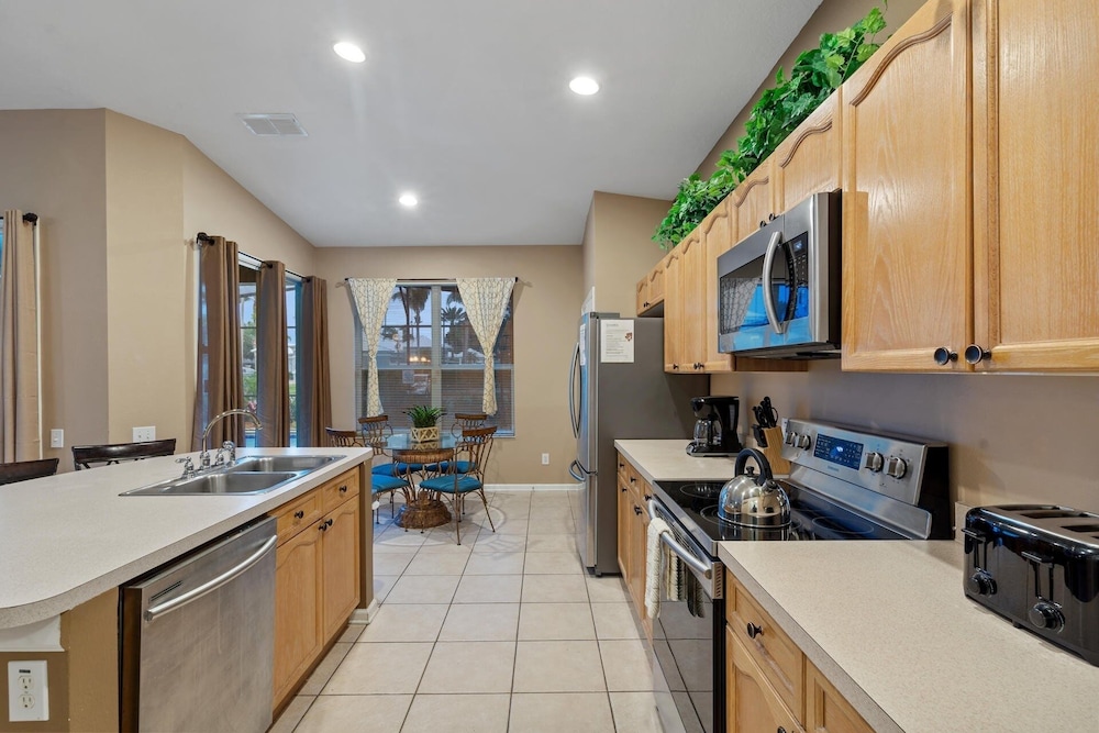 Windsor Palms Resort 4 Bedroom Pool Home + Game Room 4 Home