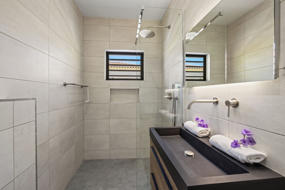 Villa Solana with private pool, Mambo Beach