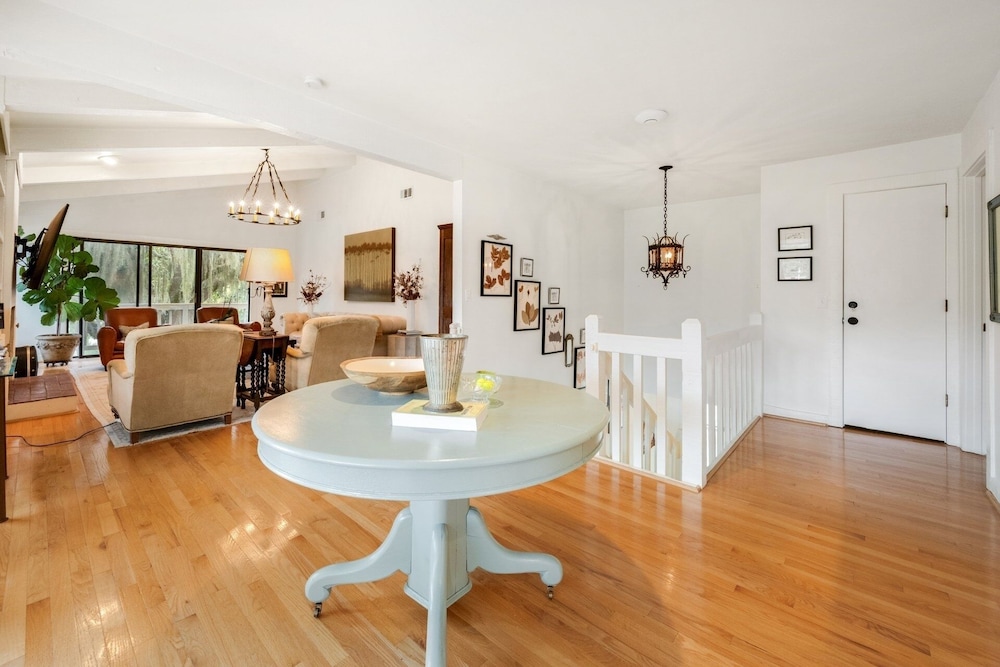 Sunny Pointe 4 Bedroom Home