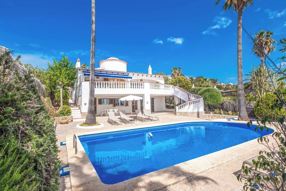 Villa Delfin