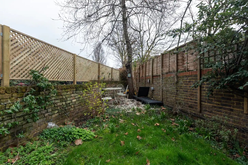 Snug 2BD Flat in Ladbroke Grove