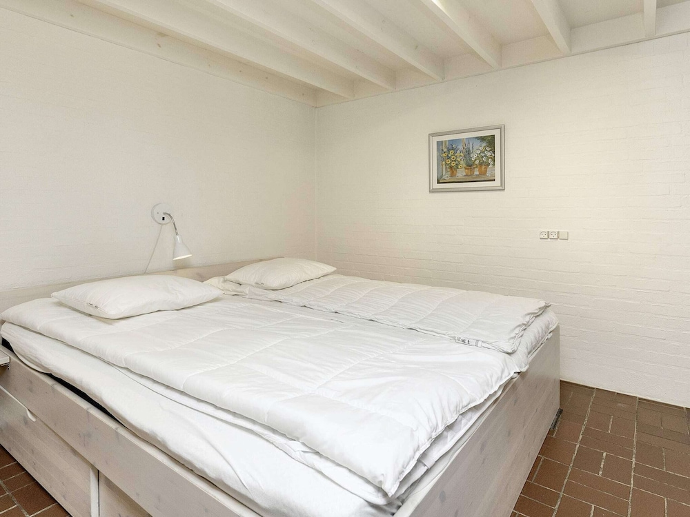 2-room Holiday Home in Karrebaeksminde