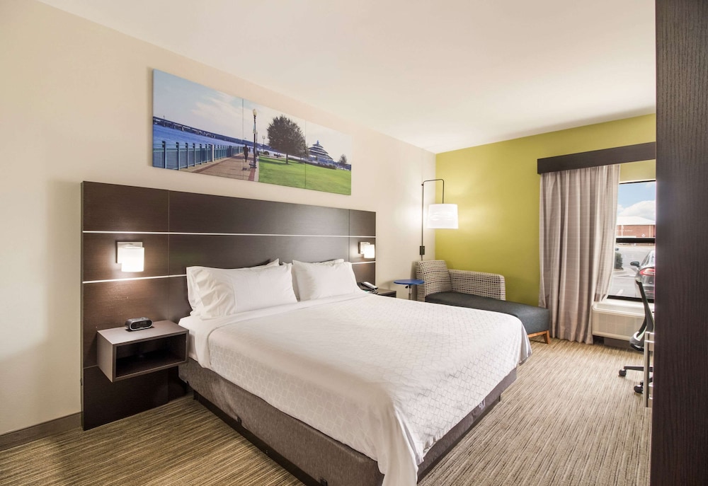 New Bern Vacations - Clarion Pointe New Bern - Property Image 19