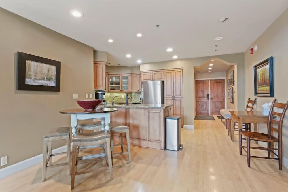 304 - One Bedroom Royal Plaza 1 Condo
