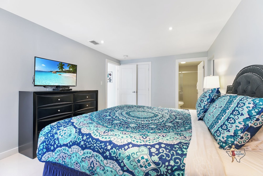 Bahia Mar Solare Resort Condos