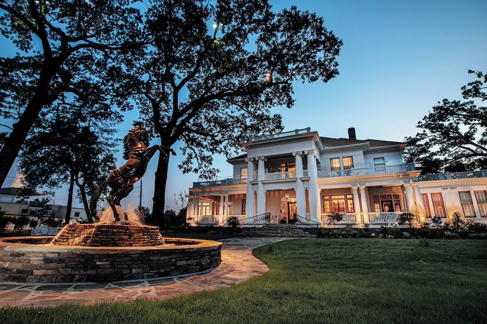 Hotel The Reserve at Hot Springs - Image 1