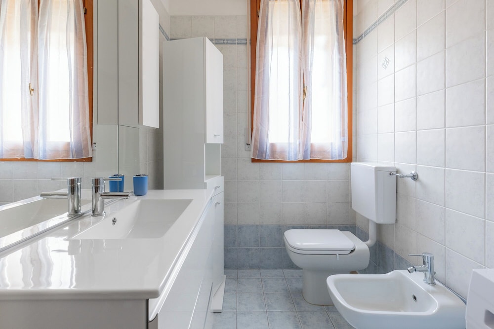 Bologna Modern Apartment by Wonderful Italy