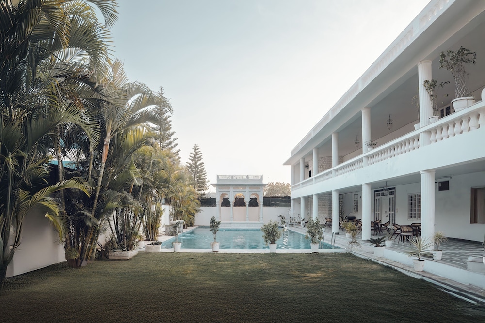 Victoria Mansion