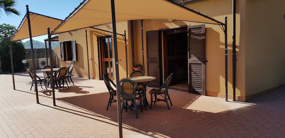 Emporium Guest House