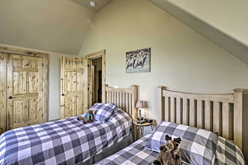 24-0160 Pet-friendly Cabin: 1 Mi to Dtwn Fairplay view 4