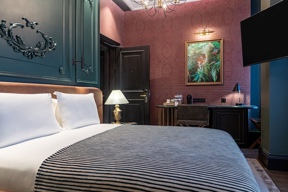 Orient Occident Hotel Istanbul, Autograph Collection 39