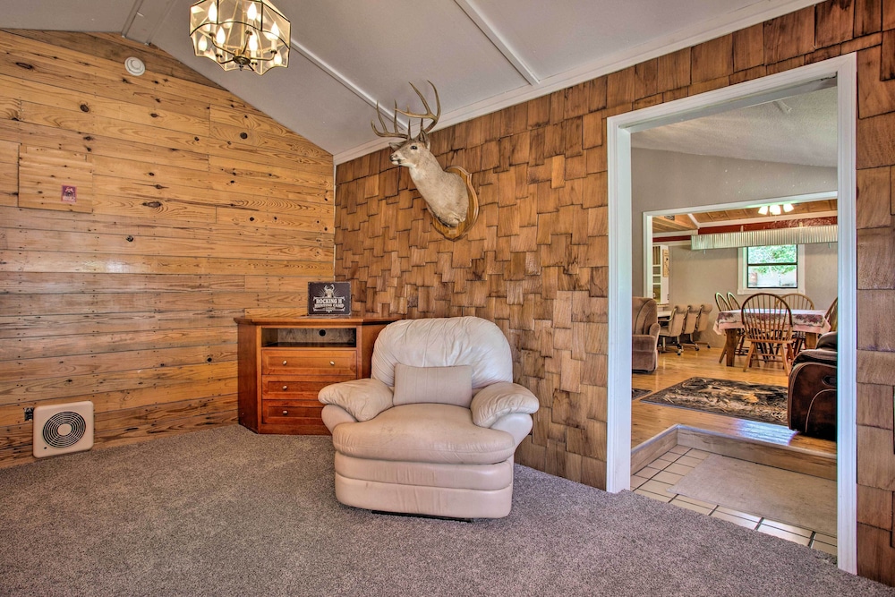 Rustic Home w/ Patio, 1 Mi to Sunset Beach! view 5