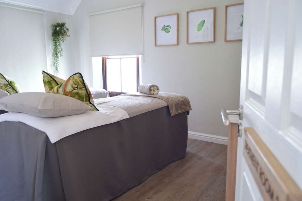 Winelands Golf Lodges at De Zalze