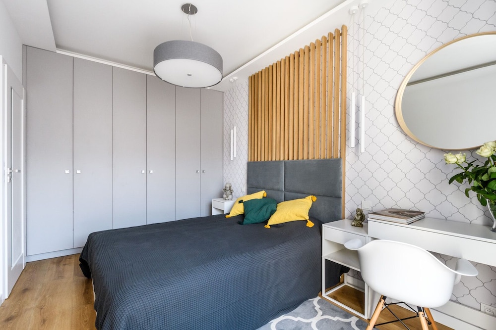 Luxury Apartment in the Warsaw Center + Netflix view 4