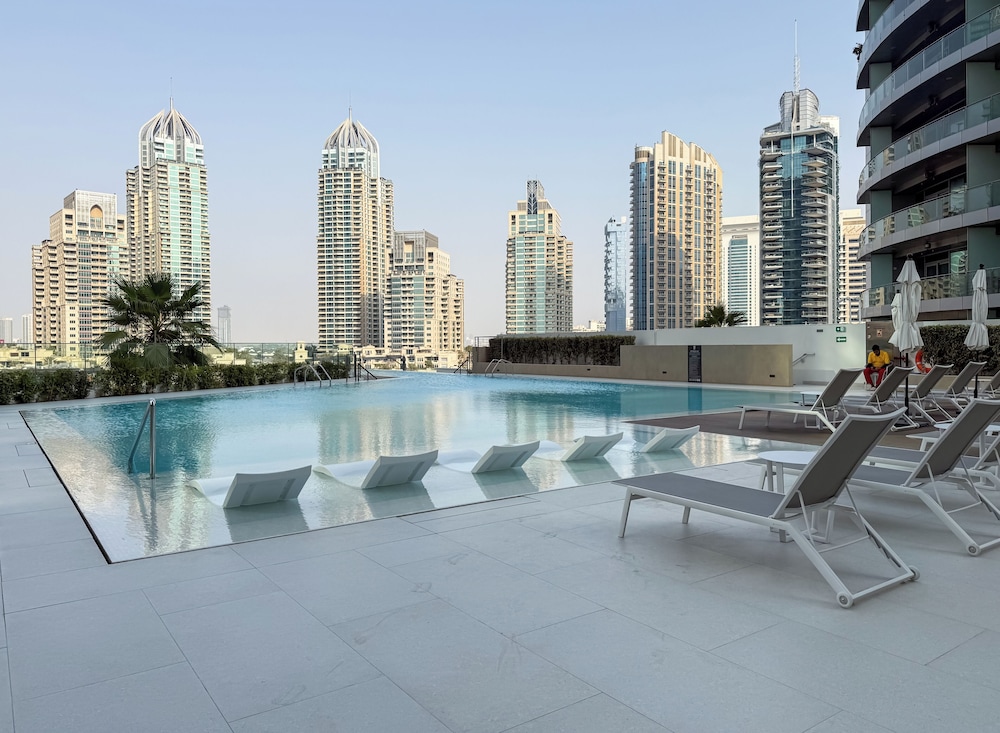 Experience 2BR Luxury Living  LIV Marina