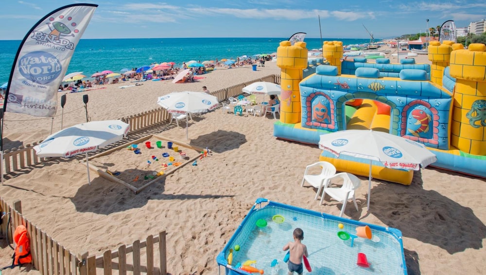 Pineda De Mar Vacations - Hotel Merce - Property Image 1